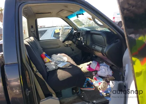 1998 GMC Sierra 1500 Sl Wideside из США, поврежденный, VIN 1GTEC14W1WZ553181